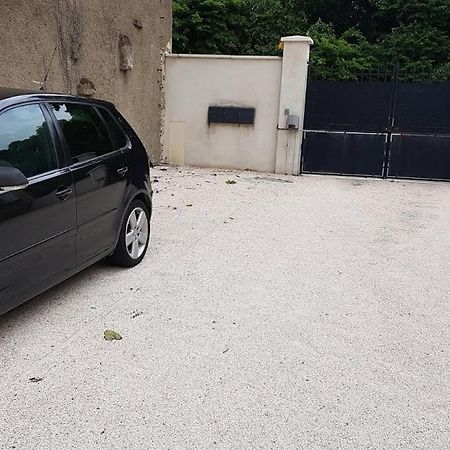 Cottage Nuiton Nuits-Saint-Georges Exterior foto
